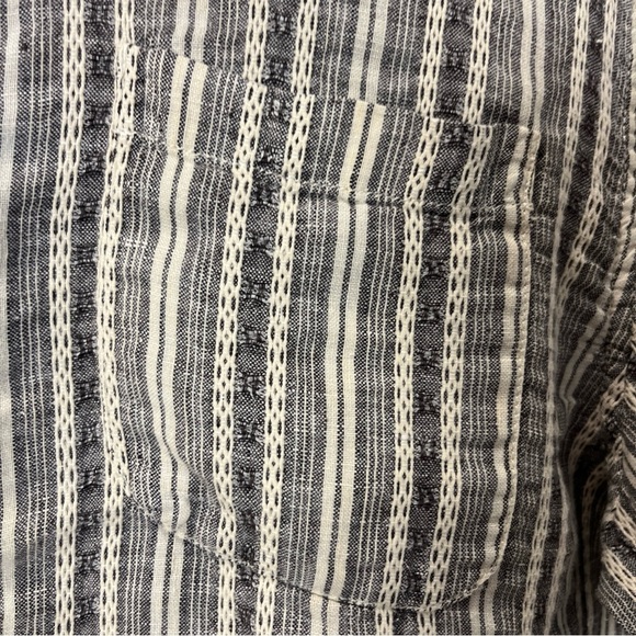 Tommy Bahama Gray Striped Men's Shirt size Large - Picture 2 of 12